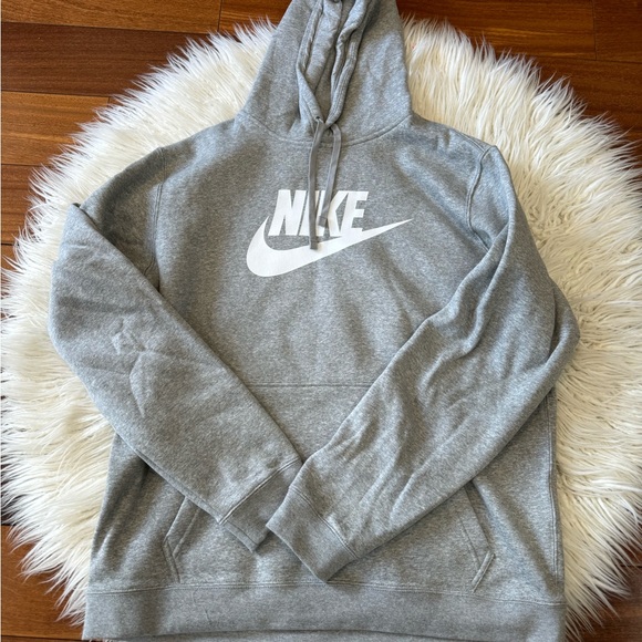 New🌿Nike Graphic Pullover Hoodie - Picture 3 of 7